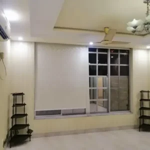 2 Bedroom Flat in Crystal Tower, Bahria Orchard